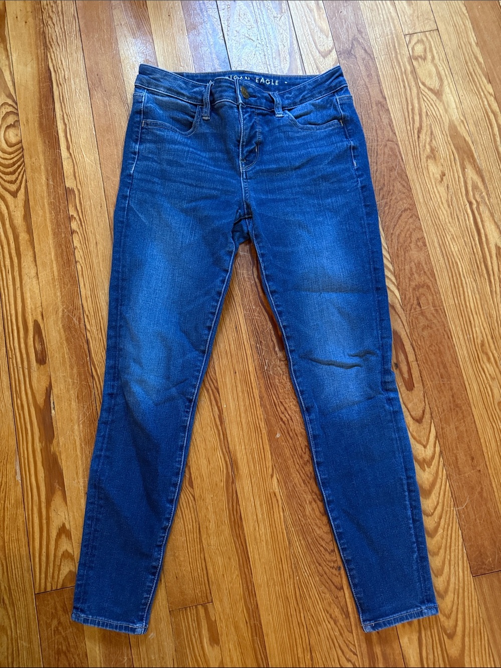 American eagle dark wash jegging short